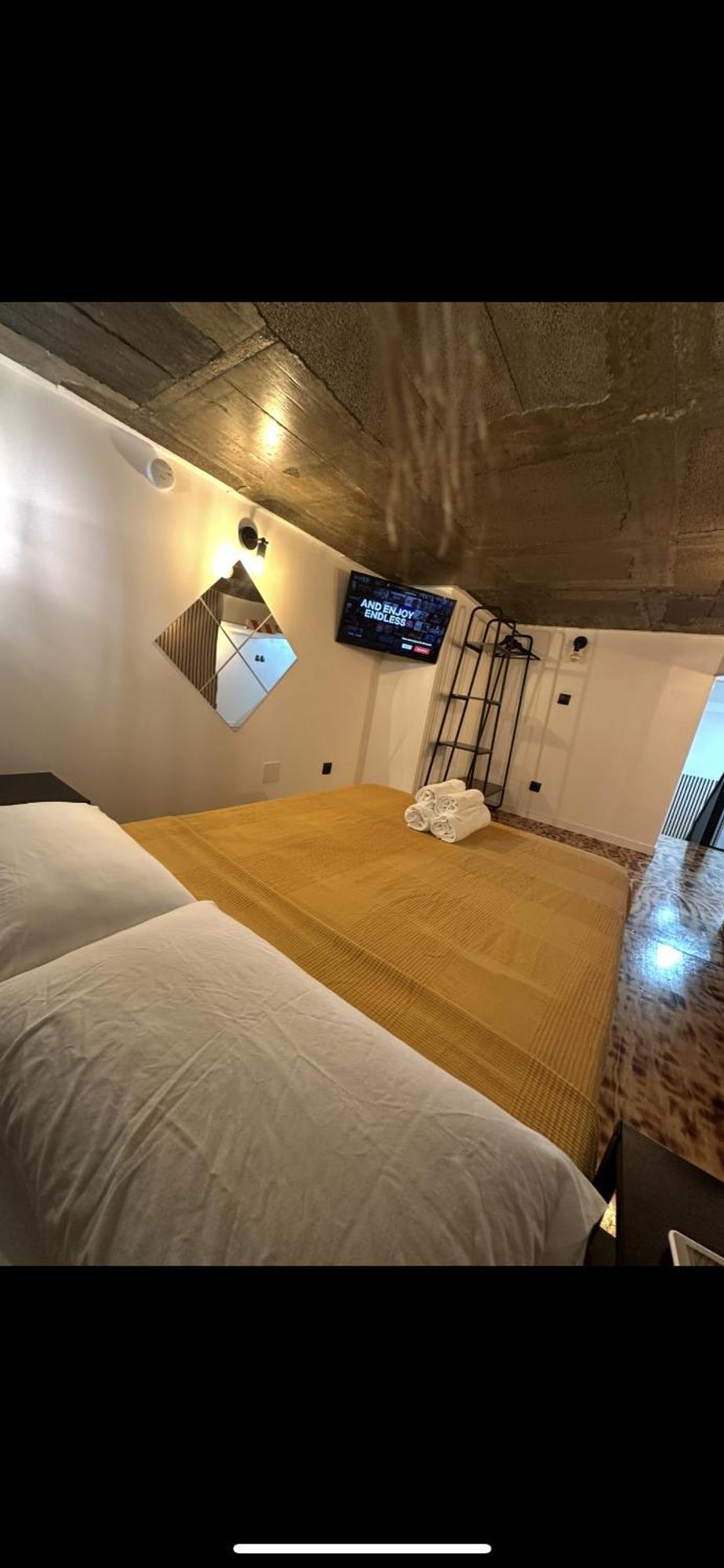 Apart Con Terraza En Florida E2 L'Hospitalet de Llobregat Luaran gambar
